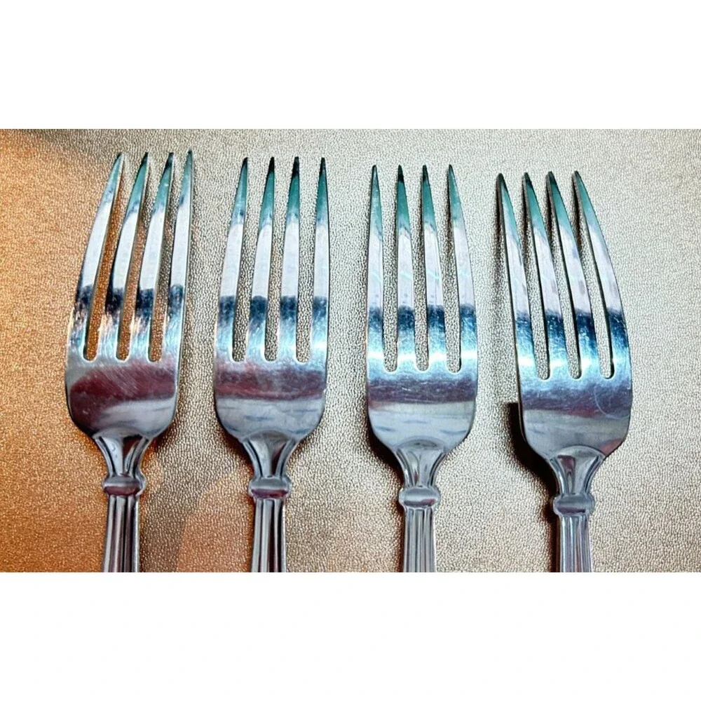 Oneida Unity Stainless Set of 4 Dinner Forks 7 3/4